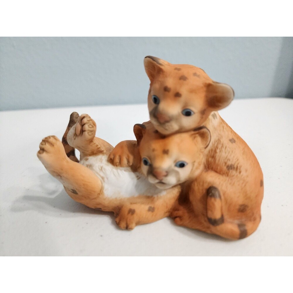 Homco Masterpiece Figurine Curious Cougars Signed 2 Cubs Frolicking 1993 Mexico